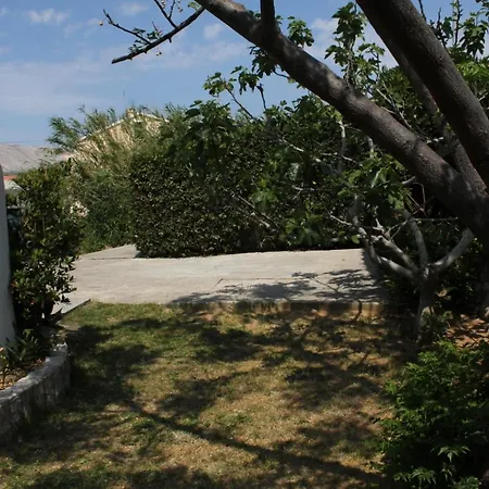 公寓 With A Parking Space Pag - 6327